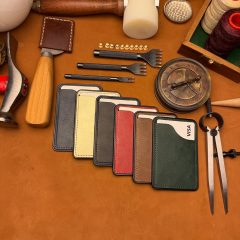 BİDERİ KYBELE HAKİKİ DERİ YAPIŞKANLI KARTLIK KIRMIZI