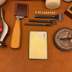 BİDERİ KYBELE HAKİKİ DERİ YAPIŞKANLI KARTLIK GOLD