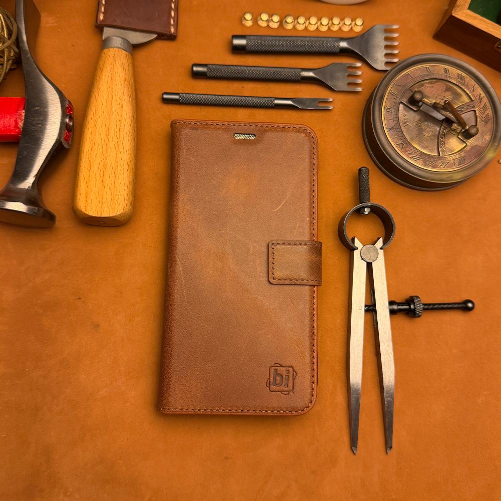 BİDERİ PATARA IPHONE 17 PRO MAX HAKİKİ DERİ CÜZDAN KILIF KAHVERENGİ